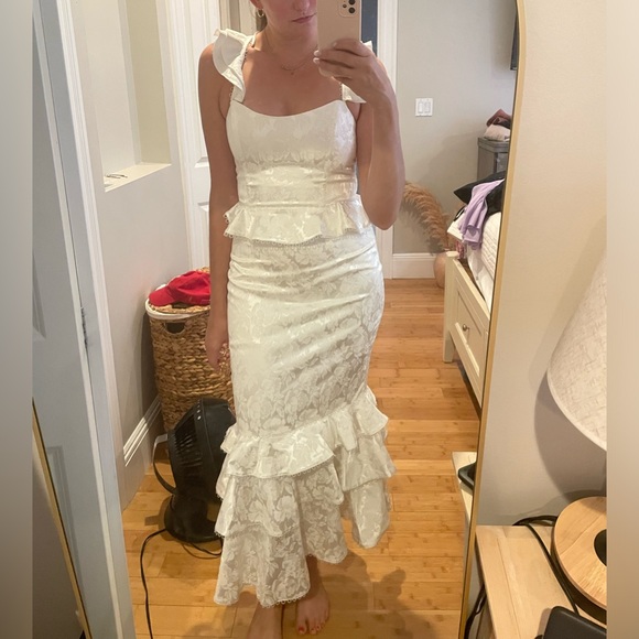 V. Chapman Violet Corset Ruffled Tiered Midi Dress! - Picture 6 of 6